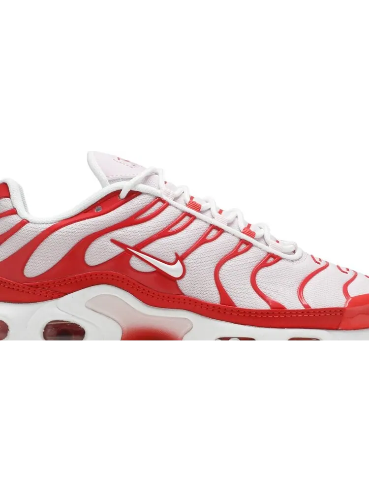 Кроссовки Nike Wmns Air Max Plus 'Valentine's Day' — изображение 2 из 8, красный