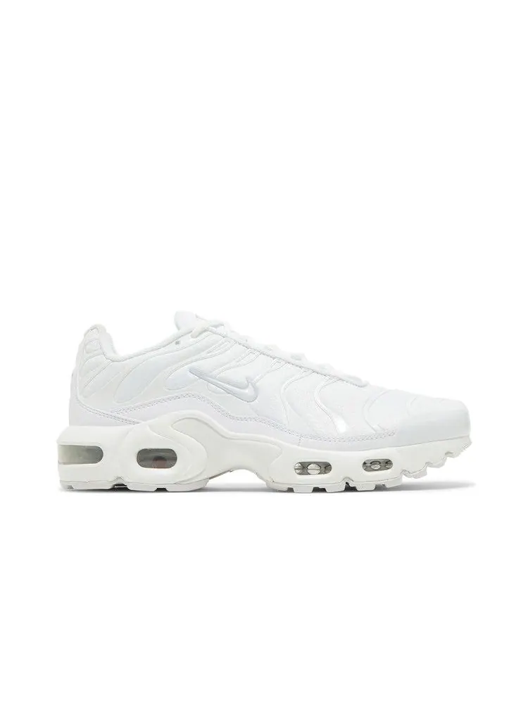 Кроссовки Nike Air Max Plus GS 'White Metallic Silver' — изображение 2 из 9