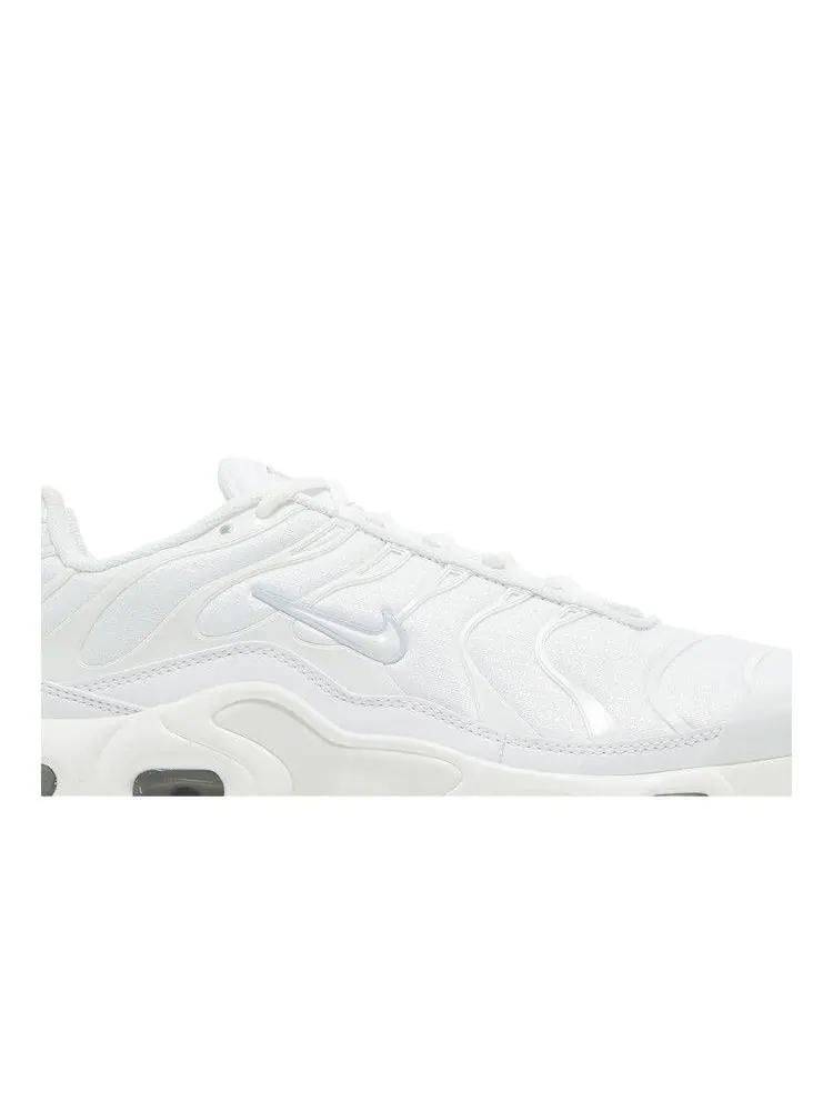 Кроссовки Nike Air Max Plus GS 'White Metallic Silver' — изображение 3 из 9