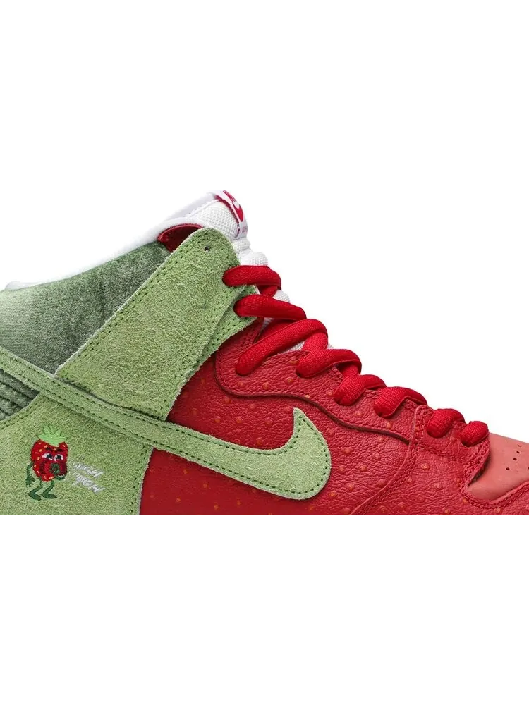 Кроссовки Nike Dunk High SB 'Strawberry Cough' — изображение 2 из 8, красный