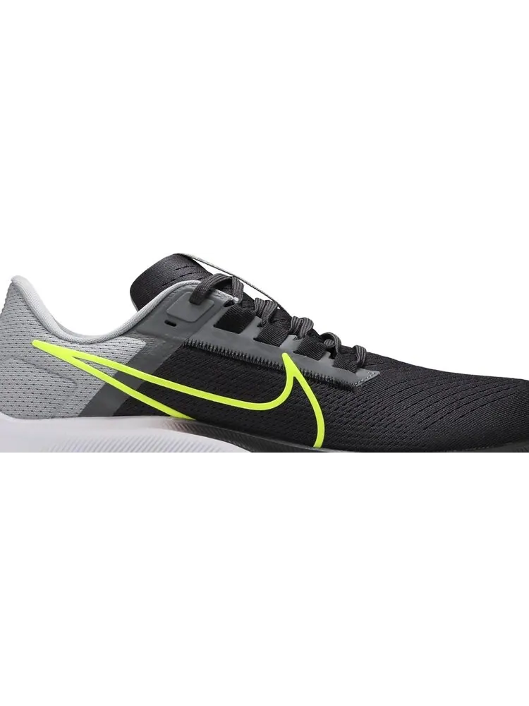 Кроссовки Nike Air Zoom Pegasus 38 'Dark Smoke Grey Volt' — изображение 2 из 8, серый