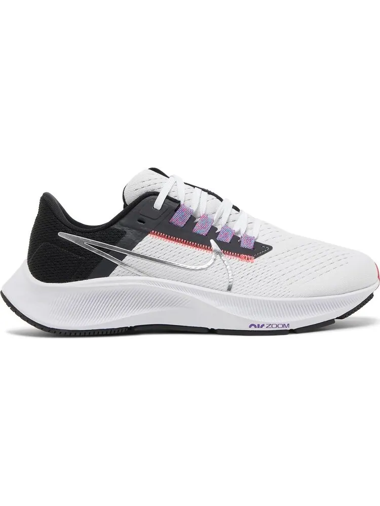 Кроссовки Nike Wmns Air Zoom Pegasus 38 — изображение 1 из 8, белый-черный