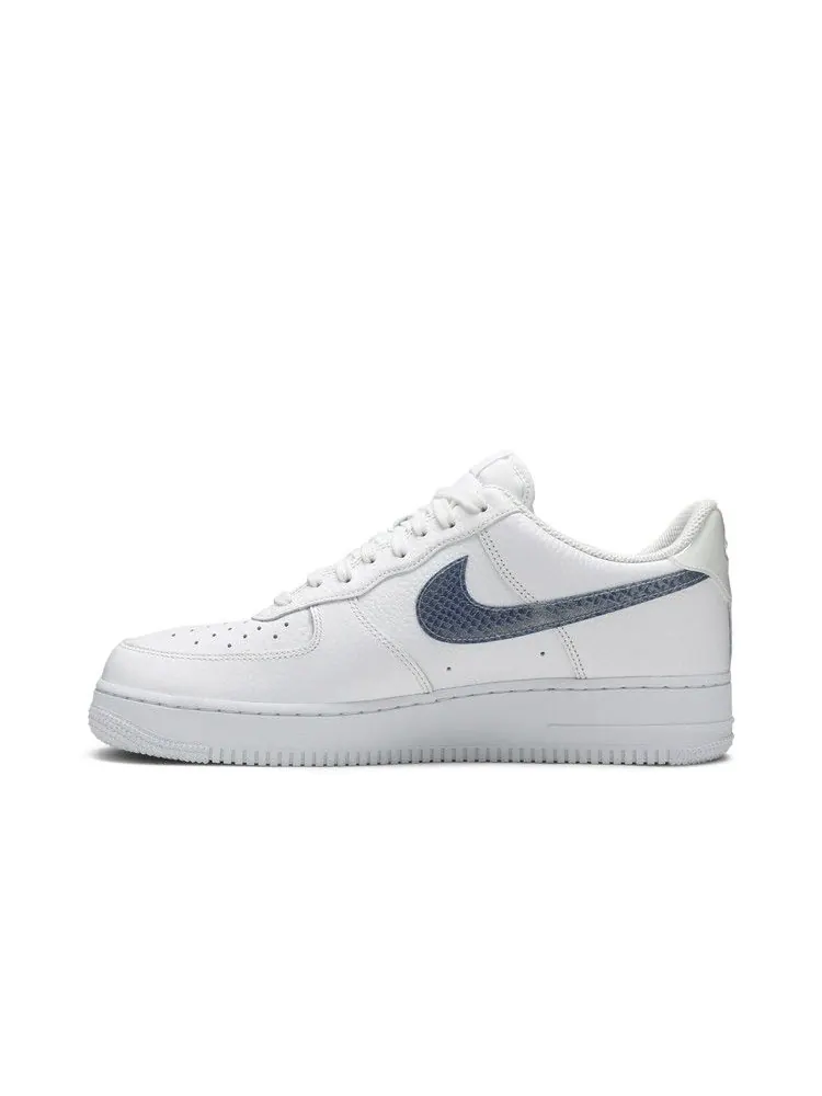 Кроссовки Nike Air Force 1 Low 'Blue Snakeskin' — изображение 4 из 9, белый/синий