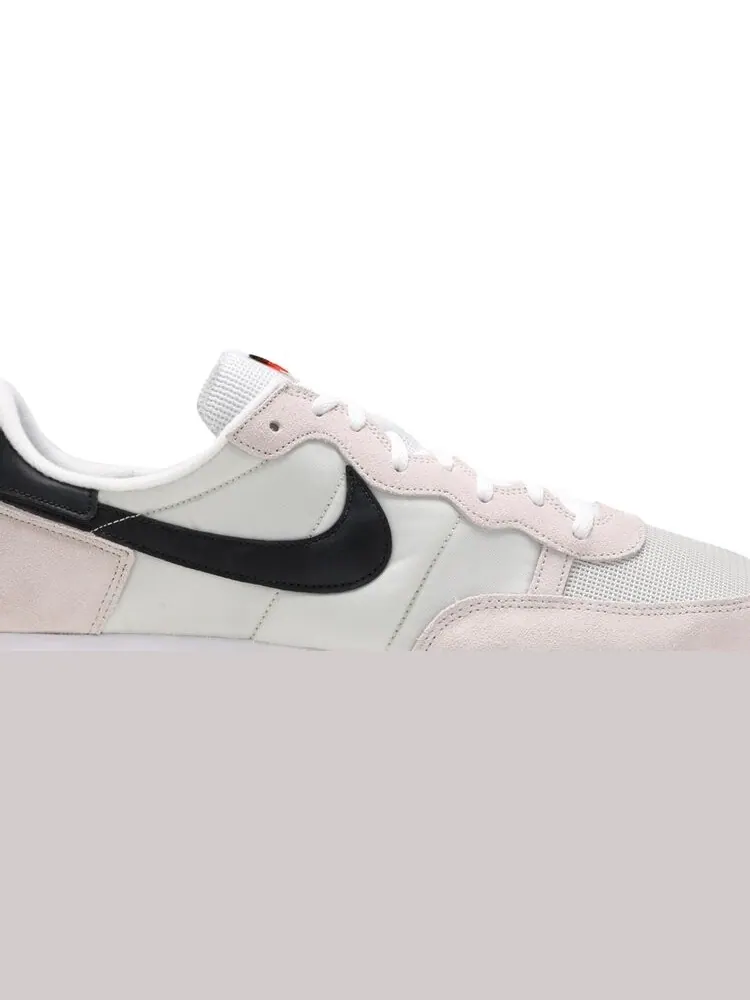 Кроссовки Nike Challenger OG 'Light Bone' — изображение 2 из 8, белый
