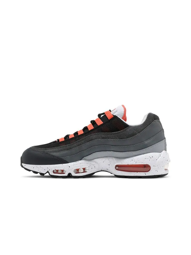 Кроссовки Nike Air Max 95 'Black Speckled' — изображение 4 из 9, черный/оранжевый/белый