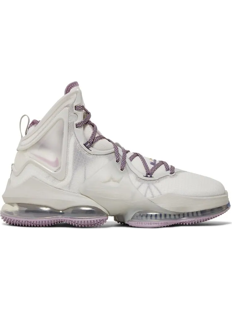 Кроссовки Nike LeBron 19 'The Cast' — изображение 1 из 8, бежевый