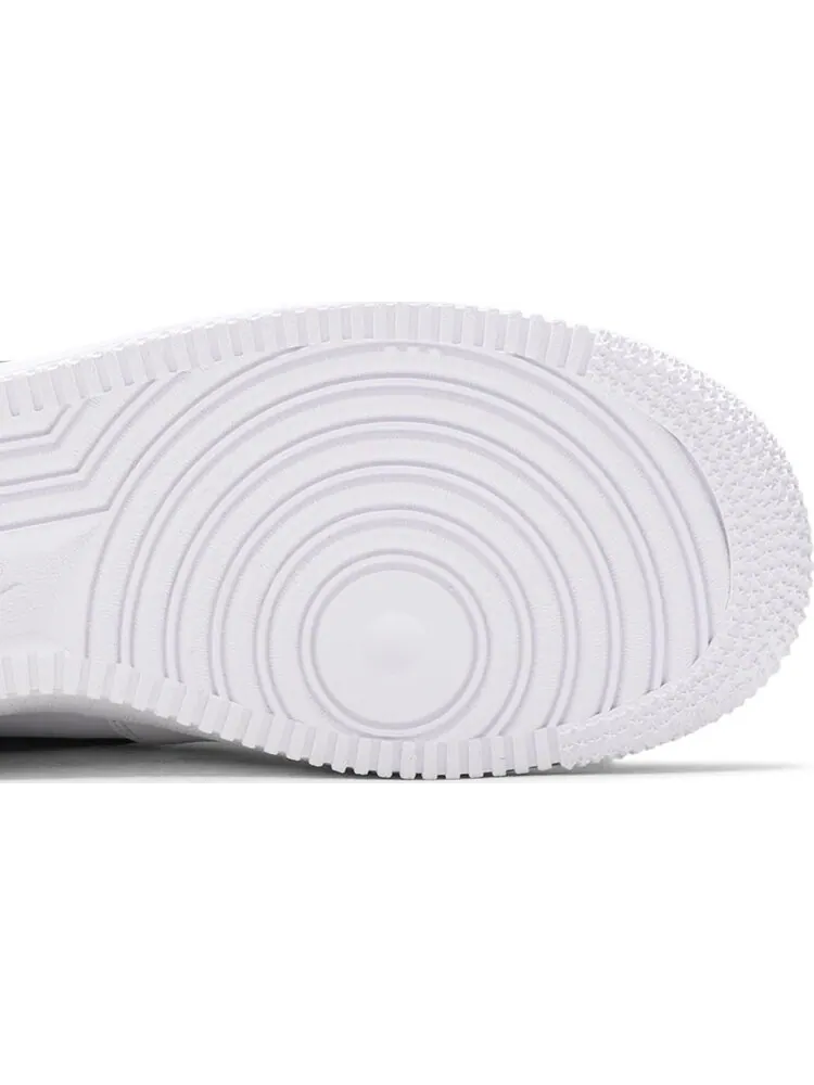 Кроссовки Nike Air Force 1 '07 Essential White Black — изображение 5 из 8, белый