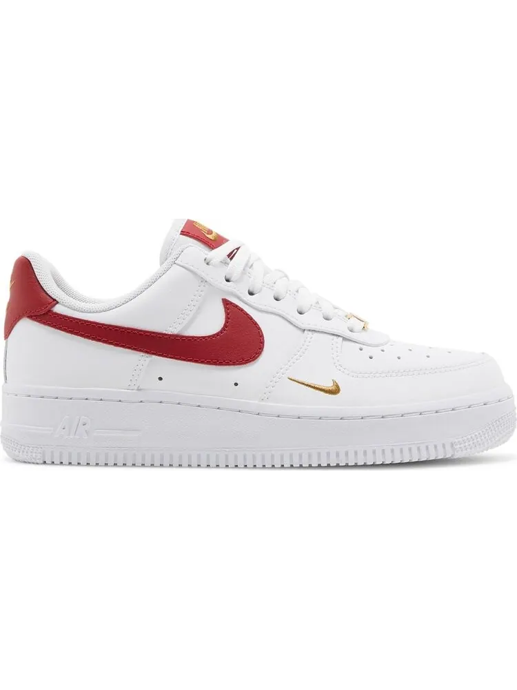 Кроссовки Nike Wmns Air Force 1 Essential Low 'White Gym Red' — изображение 1 из 8, красный