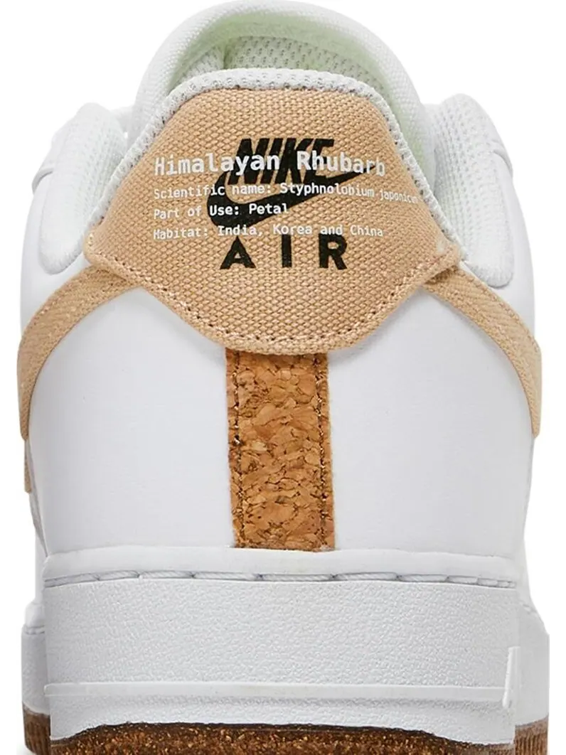 Кроссовки Nike Air Force 1 '07 LV8 'Rhubarb' — изображение 7 из 8, белый