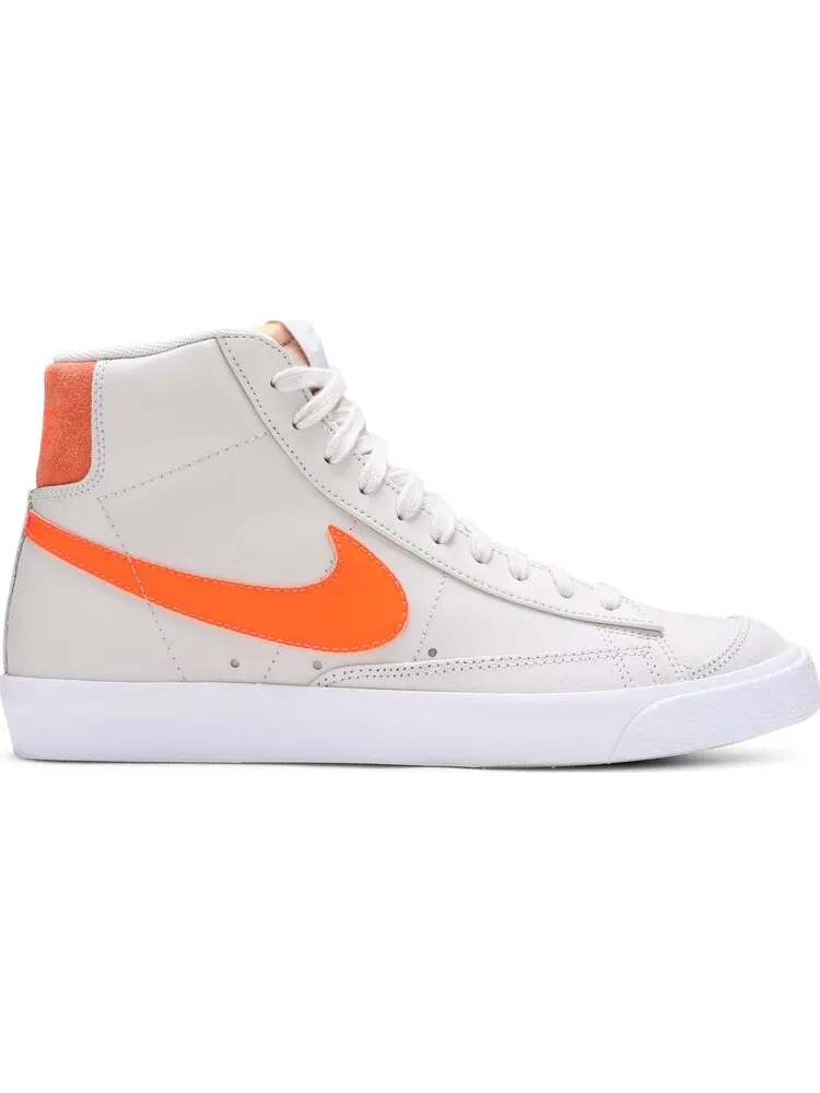 Кроссовки Nike Wmns Blazer Mid '77 'Light Bone Orange' — изображение 1 из 8, бежевый