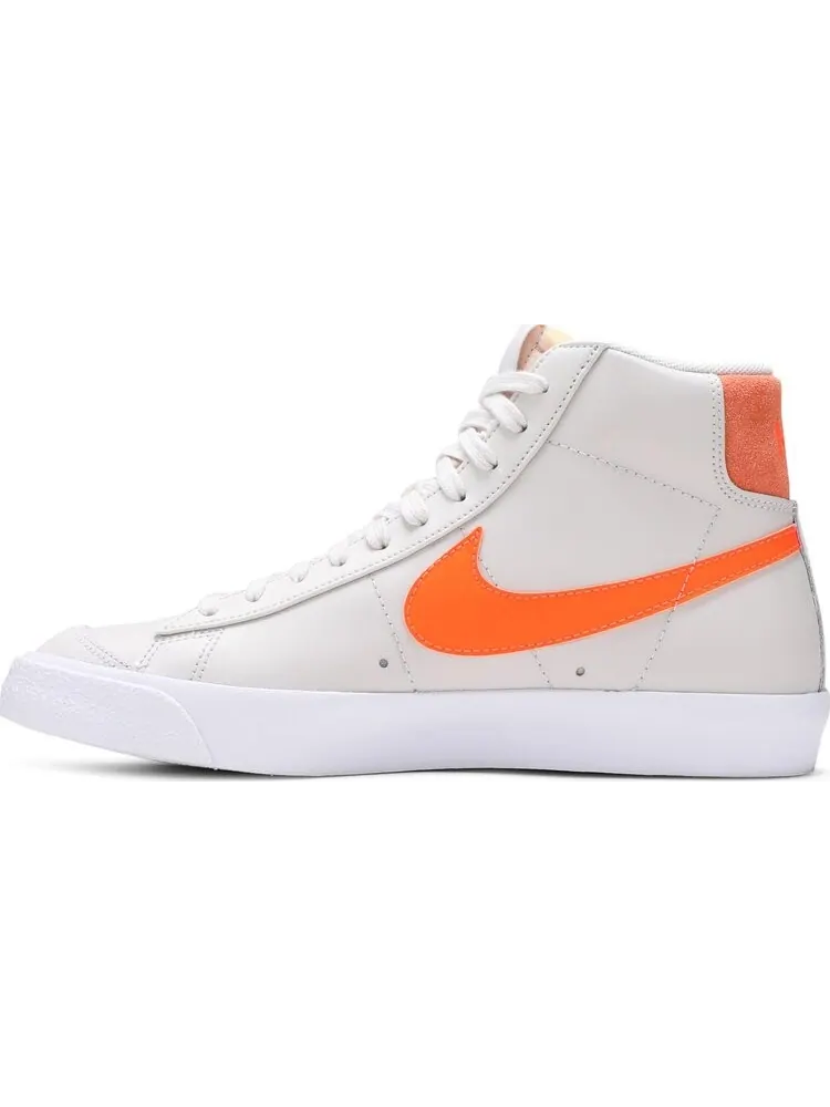 Кроссовки Nike Wmns Blazer Mid '77 'Light Bone Orange' — изображение 3 из 8, бежевый