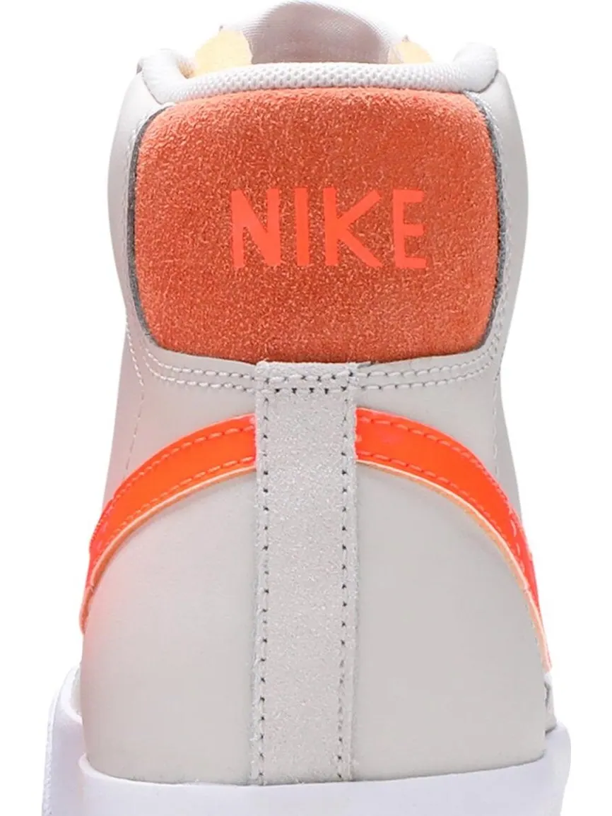 Кроссовки Nike Wmns Blazer Mid '77 'Light Bone Orange' — изображение 7 из 8, бежевый