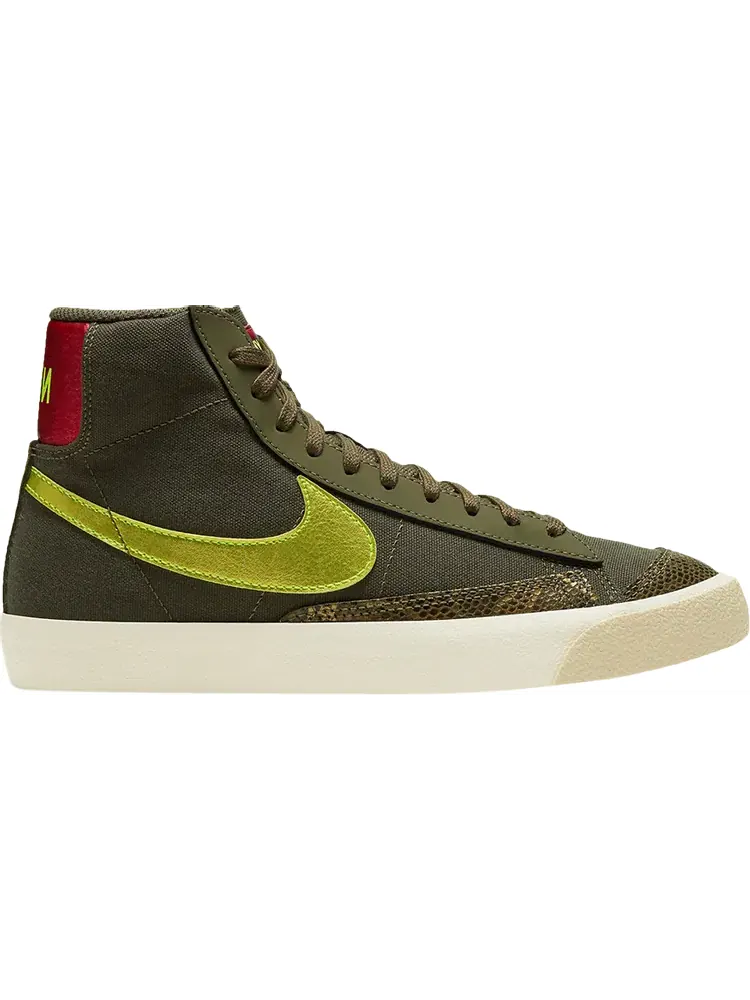 Кроссовки Nike Wmns Blazer Mid '77 'Olive Snakeskin' — изображение 1 из 1, зеленый