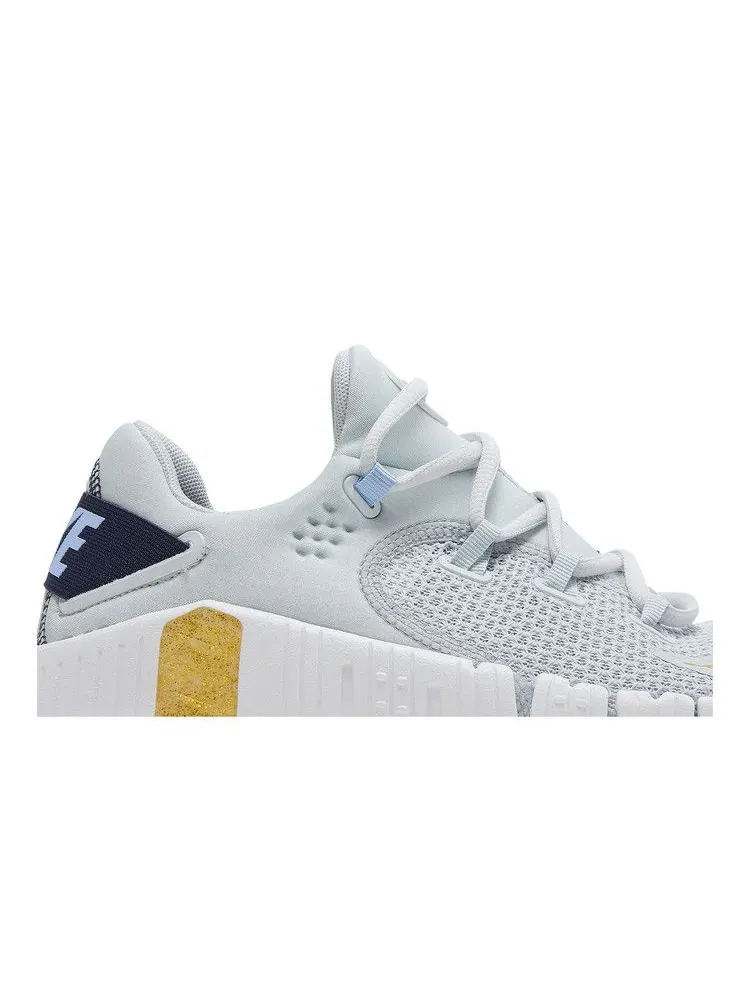 Кроссовки Nike Wmns Free Metcon 4 'Pure Platinum Metallic Gold Coin' — изображение 3 из 9