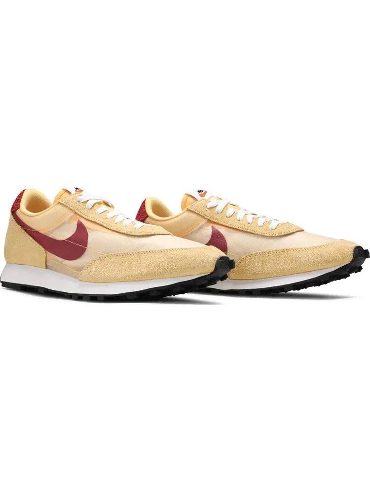 Кроссовки Nike Daybreak SP 'Topez Gold' — изображение 8 из 8, золото