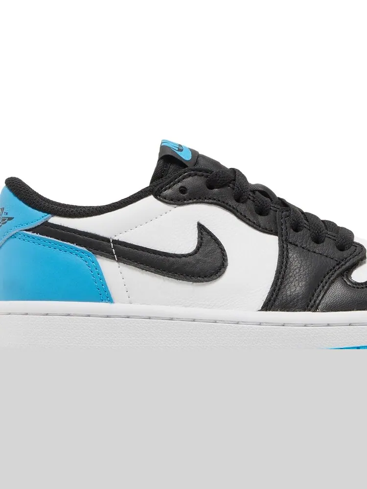 Кроссовки Wmns Air Jordan 1 Retro Low OG UNC — изображение 2 из 8, синий