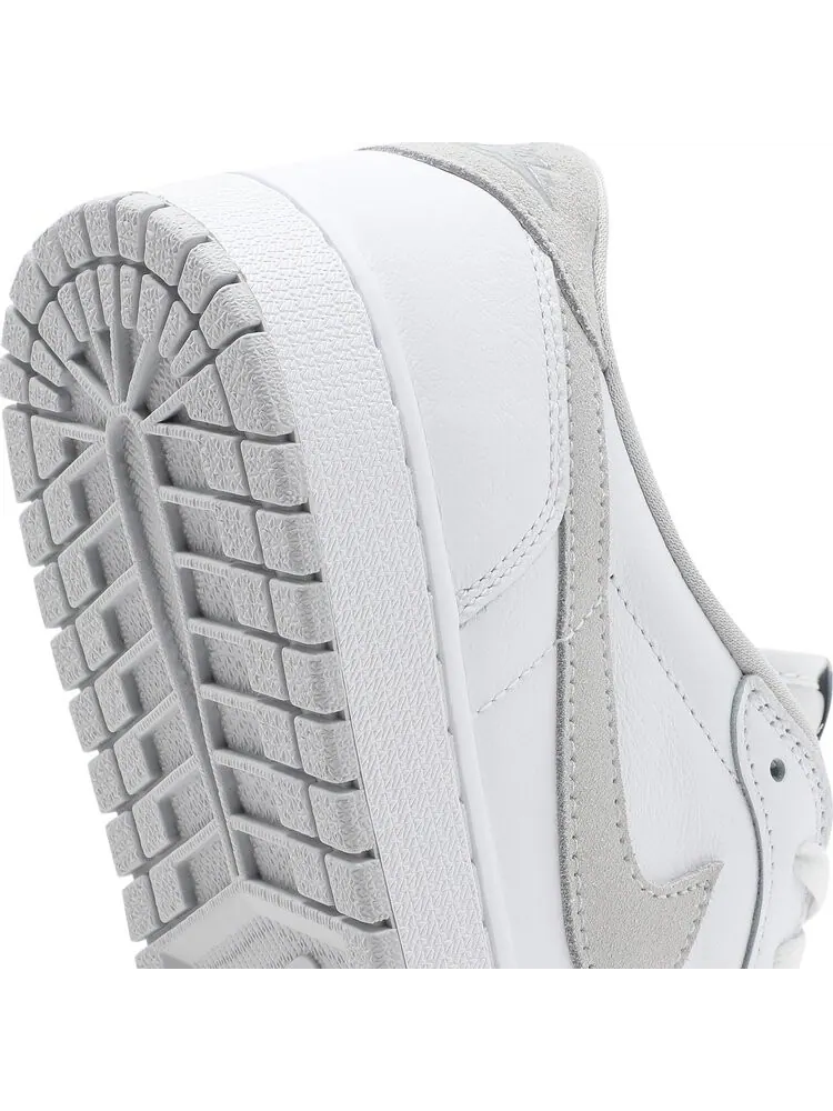 Кроссовки Air Jordan 1 Retro Low OG Neutral Grey 2021 — изображение 10 из 10, серый
