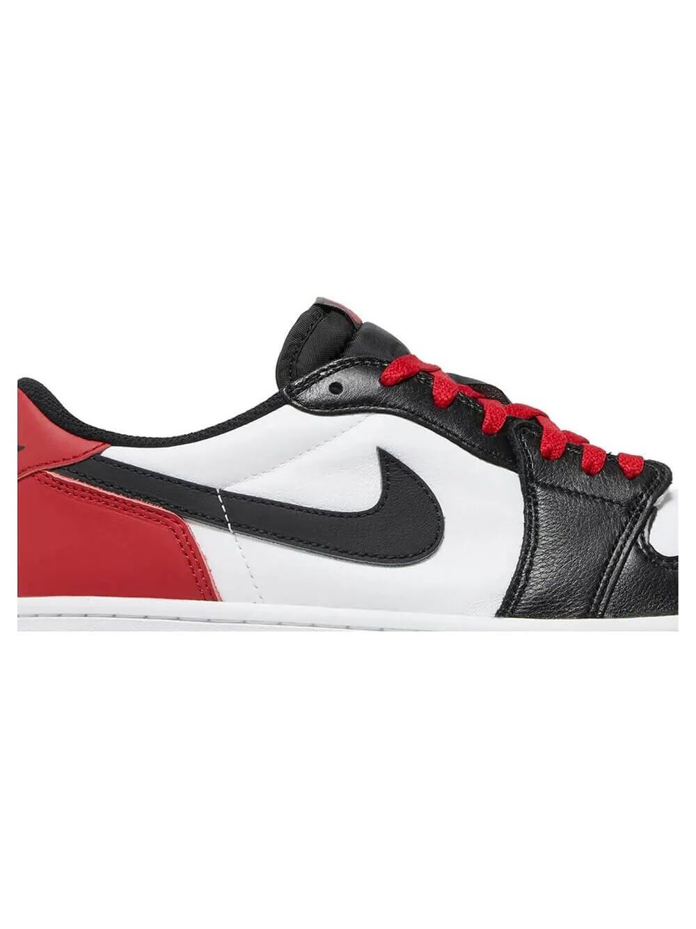 Кроссовки Nike Air Jordan 1 Retro Low OG Black Toe — изображение 5 из 10, белый/красный/черный