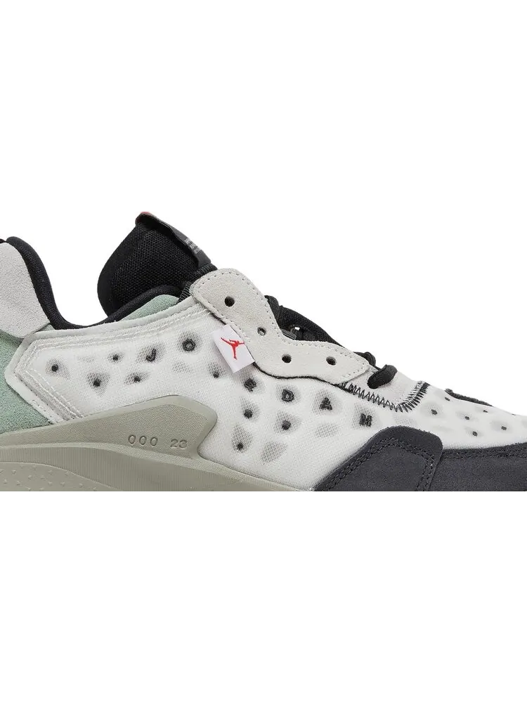 Кроссовки Jordan Delta 2 GS Lightning — изображение 2 из 8, белый