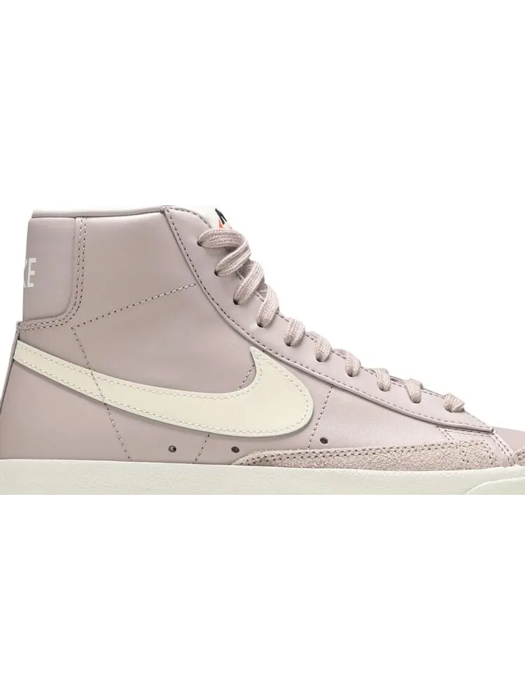 Кроссовки Nike Wmns Blazer Mid '77 'Mauve' — изображение 2 из 8, фиолетовый