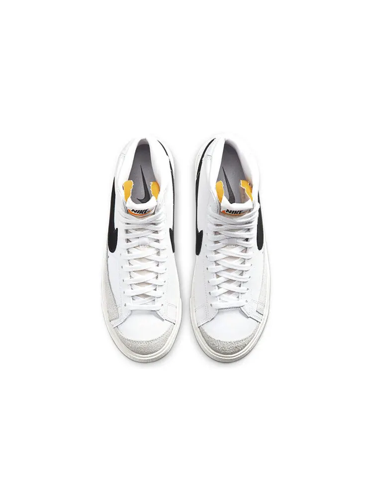 Кроссовки Nike Blazer Mid '77 для женщин — изображение 3 из 4, белый
