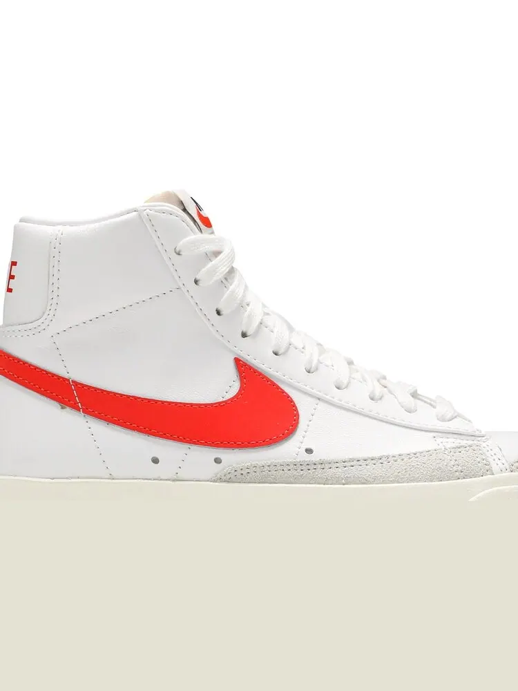 Кроссовки Nike Blazer Mid '77 Vintage 'Habanero Red' — изображение 2 из 8, красный