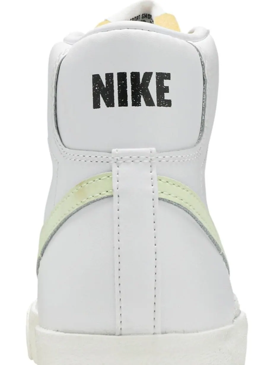 Кроссовки Nike Wmns Blazer Mid '77 'Barely Volt' — изображение 7 из 8, белый