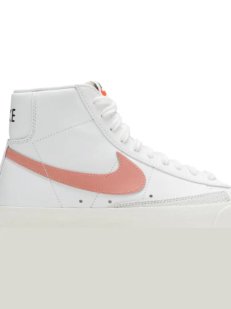Кроссовки Nike Wmns Blazer '77 Vintage Mid 'Atomic Pink' — изображение 2 из 8, белый