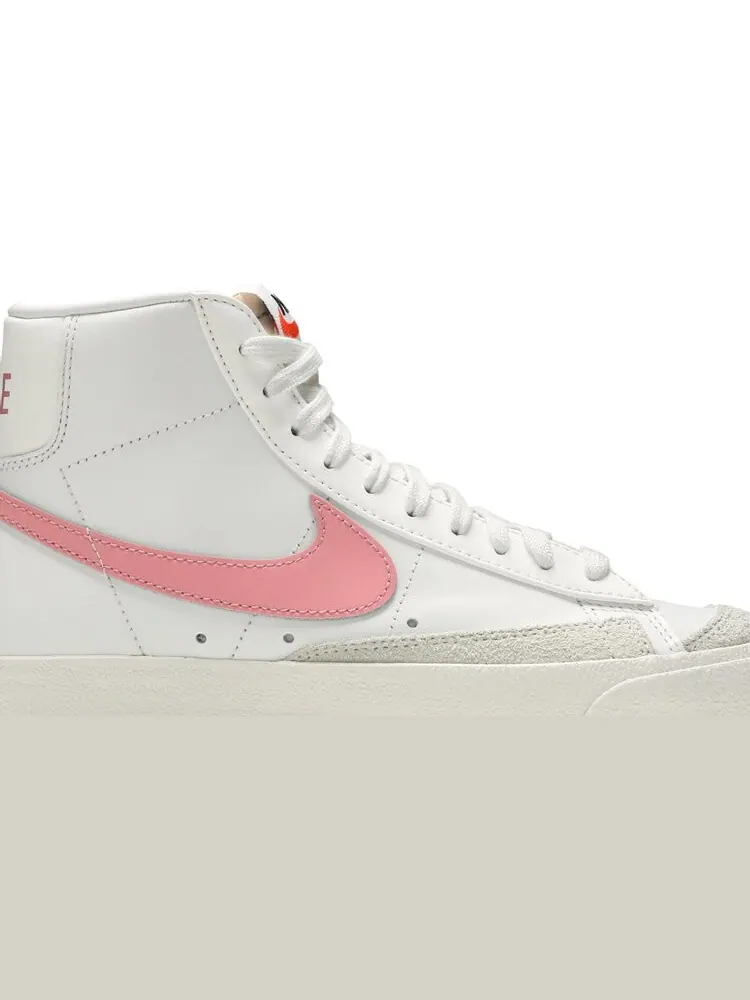 Кроссовки Nike Wmns Blazer Mid '77 Vintage 'White Sunset Pulse' — изображение 2 из 8, белый