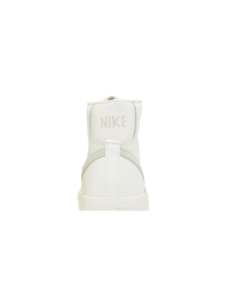 Кроссовки Nike Wmns Blazer Mid '77 Vintage 'Sail Light Bone' — изображение 8 из 9, светлый//черный