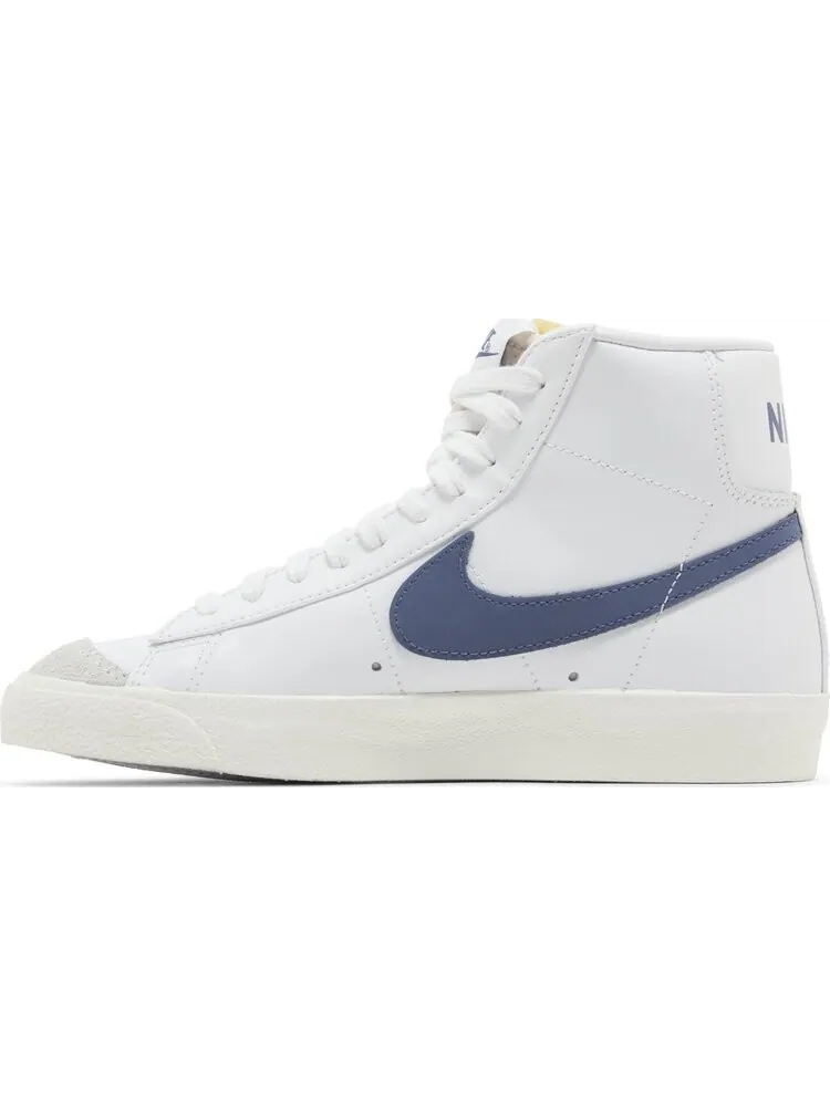 Кроссовки Wmns Blazer Mid '77 'White Diffused Blue' — изображение 3 из 4, белый
