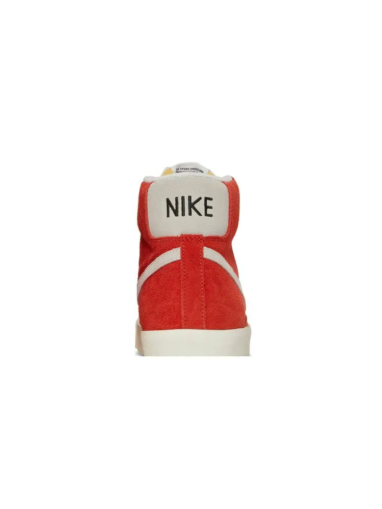 Кроссовки Nike Blazer Mid '77 Suede 'Texas Longhorns' — изображение 8 из 9, красный/белый//черный