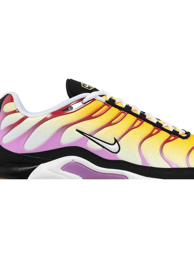 Кроссовки Nike Air Max Plus 'Laser Orange Fuchsia' — изображение 2 из 8, оранжевый
