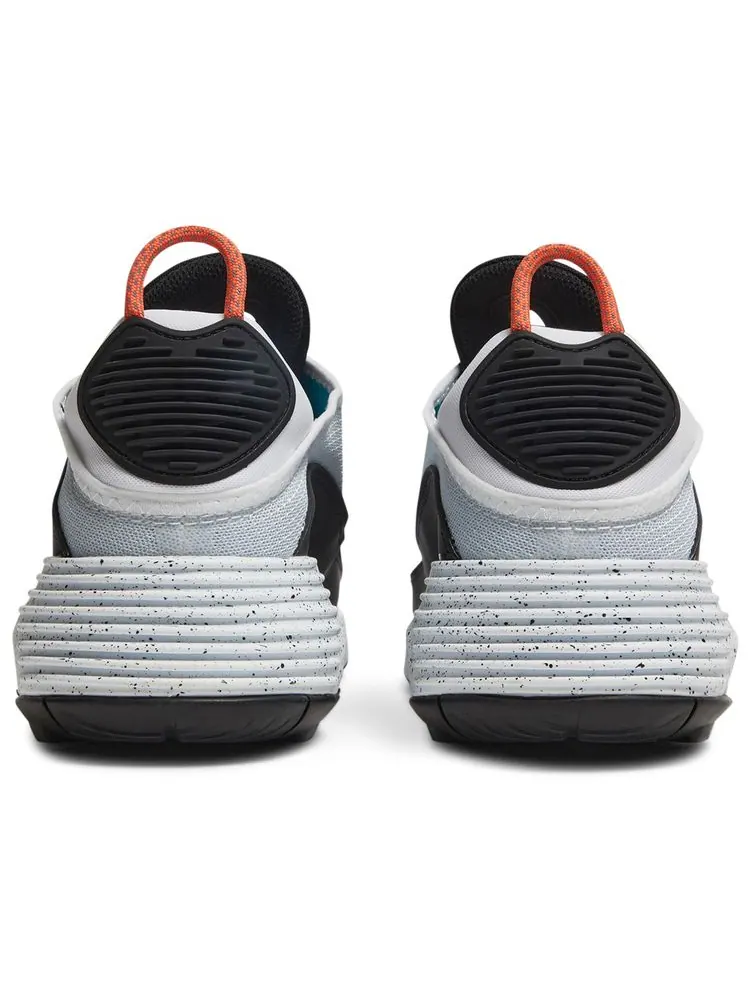 Кроссовки Nike Air Max 2090 'White Turf Orange Speckled' — изображение 6 из 8, белый
