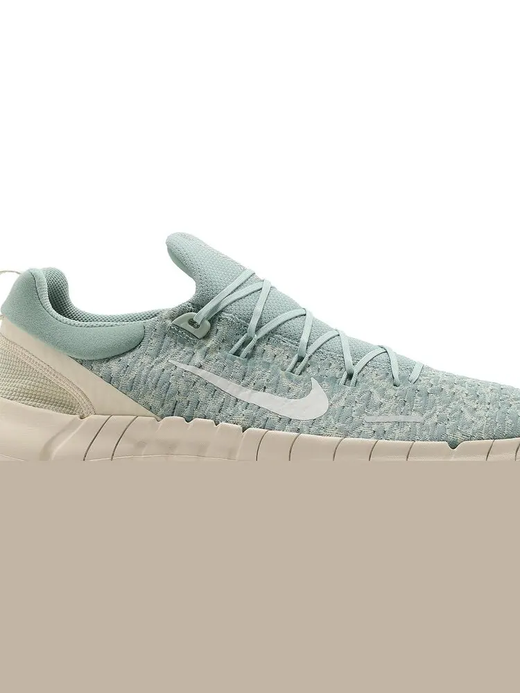 Кроссовки Nike Free Run 5.0 'Steam Olive Aura' — изображение 2 из 8, зеленый