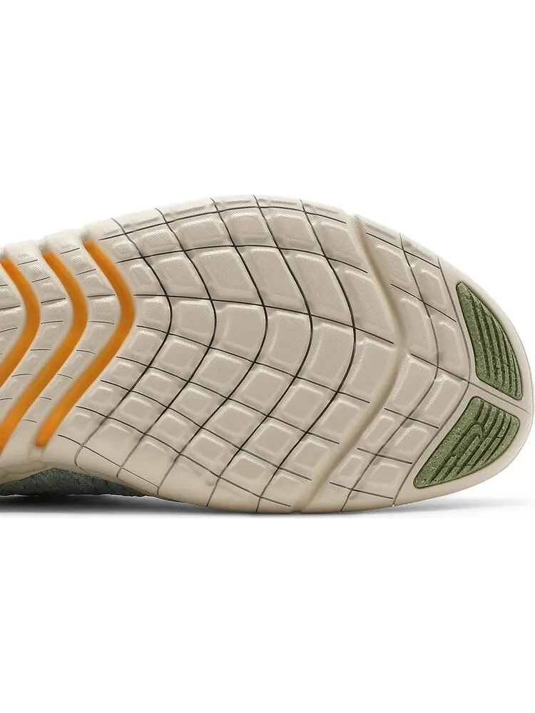 Кроссовки Nike Free Run 5.0 'Steam Olive Aura' — изображение 5 из 8, зеленый