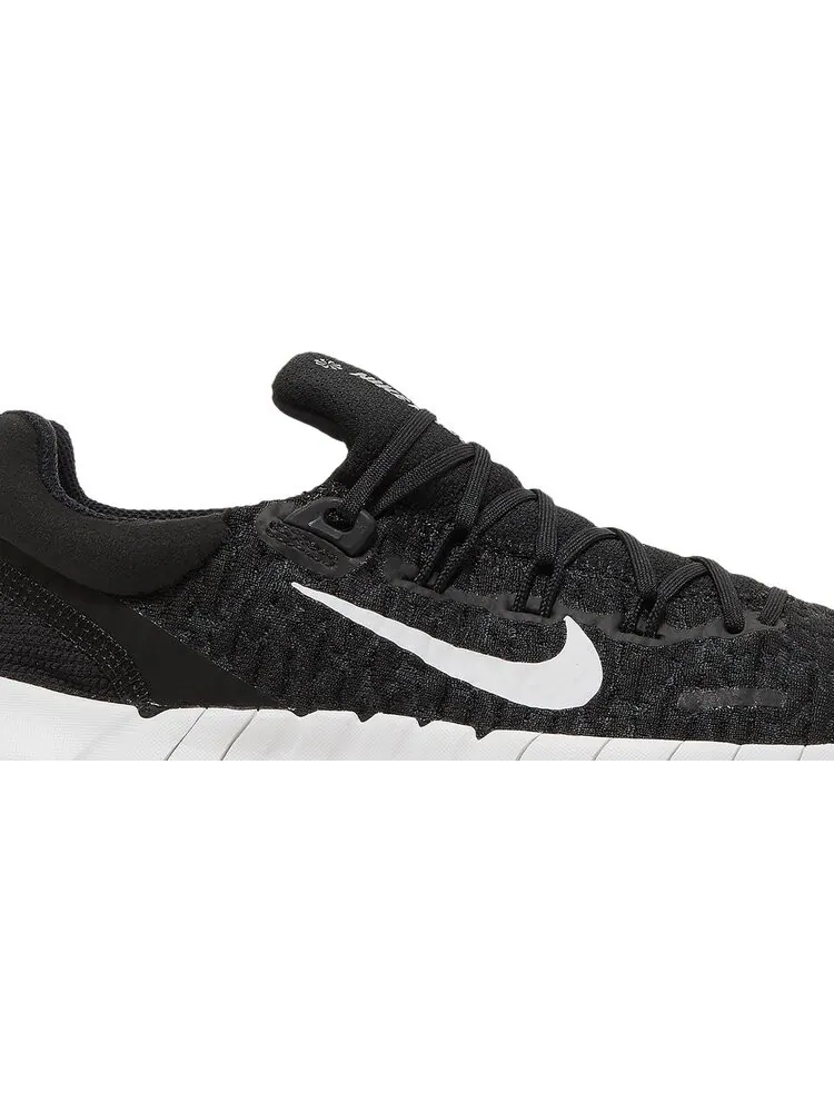 Кроссовки Nike Wmns Free Run 5.0 Next Nature 'Black White' — изображение 2 из 8, черный