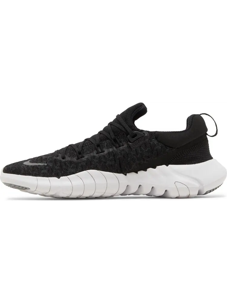 Кроссовки Nike Wmns Free Run 5.0 Next Nature 'Black White' — изображение 3 из 8, черный