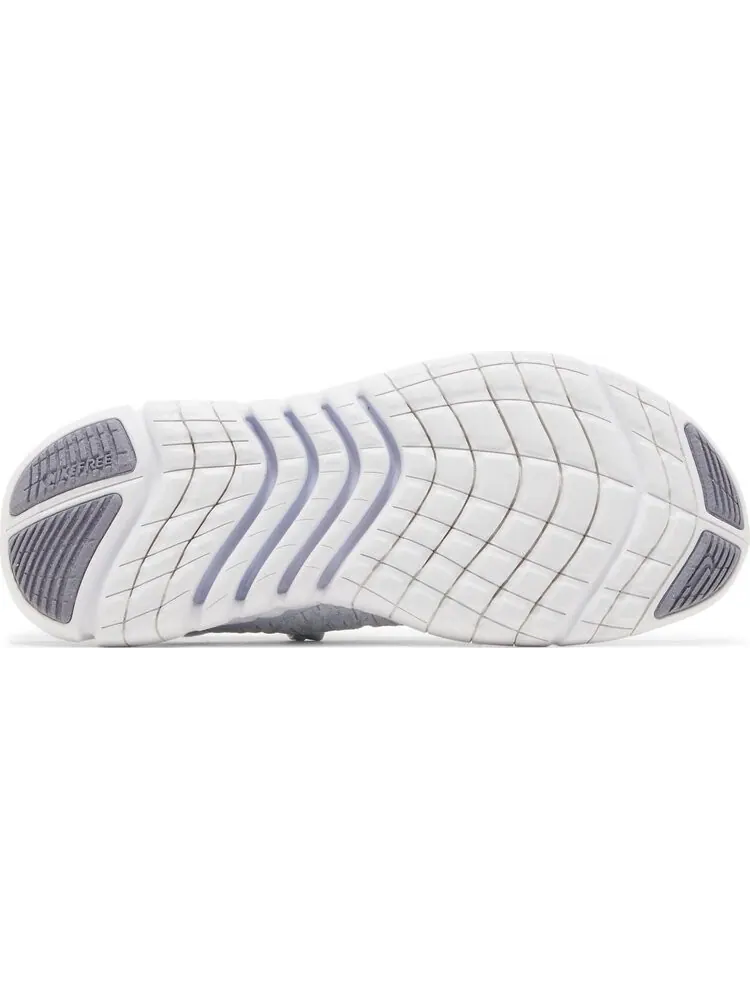 Кроссовки Nike Wmns Free Run 5.0 'Pure Platinum Metallic Silver' — изображение 4 из 8, серый