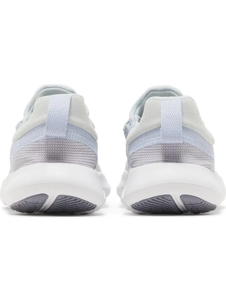 Кроссовки Nike Wmns Free Run 5.0 'Pure Platinum Metallic Silver' — изображение 6 из 8, серый