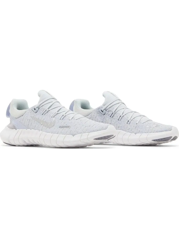 Кроссовки Nike Wmns Free Run 5.0 'Pure Platinum Metallic Silver' — изображение 8 из 8, серый
