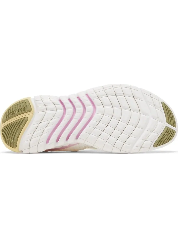 Кроссовки Nike Wmns Free Run 5.0 'Summit White Light Arctic Pink' — изображение 4 из 8, белый