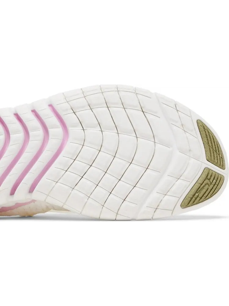 Кроссовки Nike Wmns Free Run 5.0 'Summit White Light Arctic Pink' — изображение 5 из 8, белый
