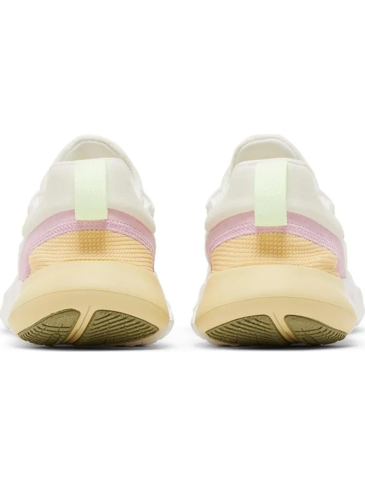 Кроссовки Nike Wmns Free Run 5.0 'Summit White Light Arctic Pink' — изображение 6 из 8, белый