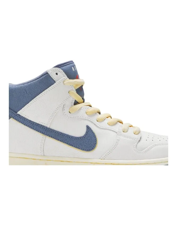Кроссовки Nike Atlas x Dunk High SB — изображение 2 из 4, белый