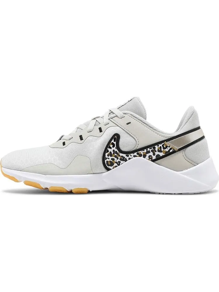 Кроссовки Nike Wmns Legend Essential 2 Premium 'Leopard' — изображение 3 из 8, бежевый
