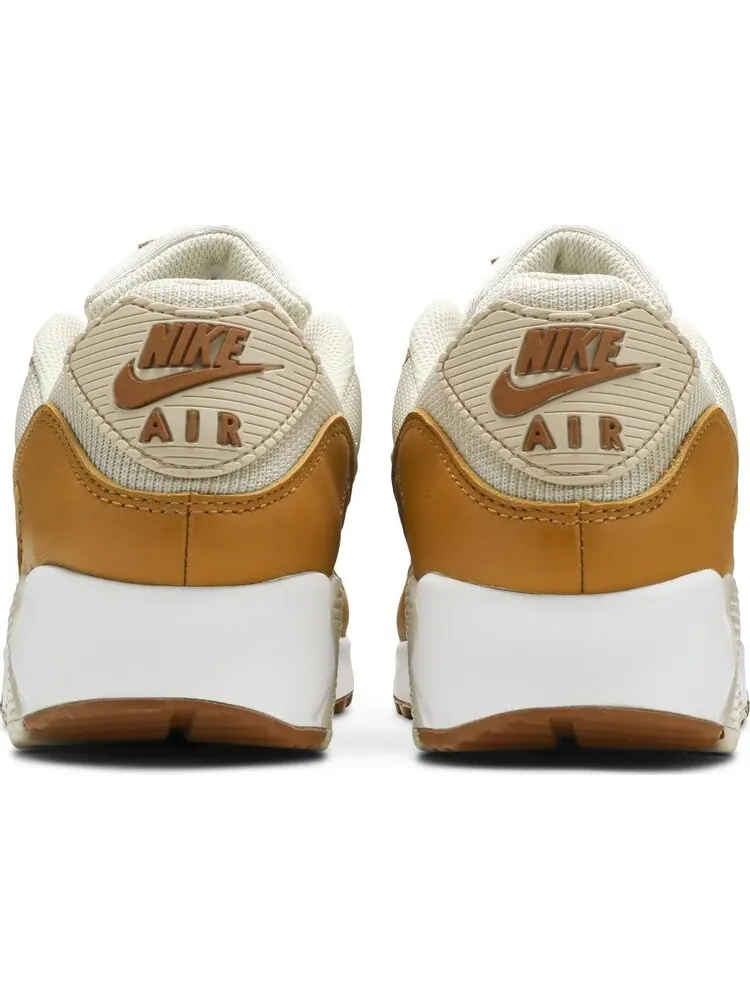 Кроссовки Nike Wmns Air Max 90 'Caramel' — изображение 6 из 8, загар