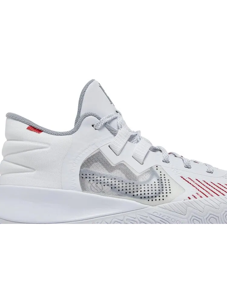 Кроссовки Nike Kyrie Flytrap 5 'White University Red' — изображение 2 из 8, белый