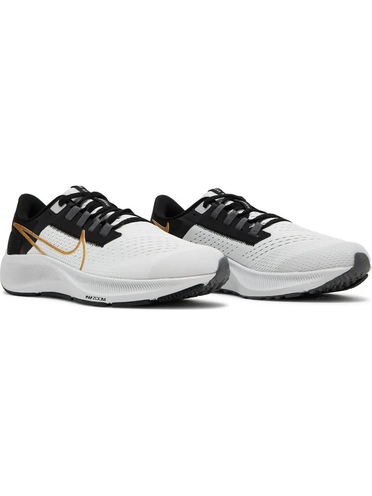 Кроссовки Nike Air Zoom Pegasus 38 GS 'Photon Dust Metallic Gold Coin' — изображение 8 из 8, серый