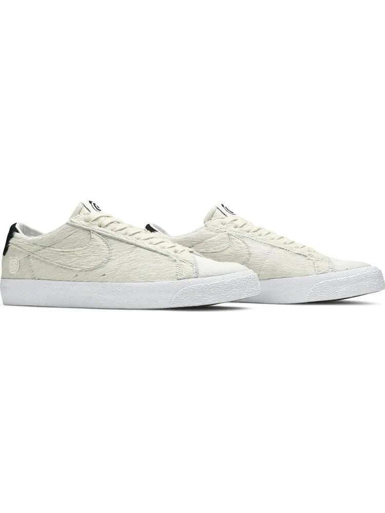Кроссовки Nike Medicom Toy x Blazer Low SB 'BE@RBRICK' — изображение 8 из 8, бежевый